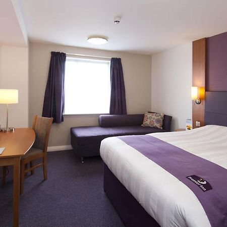 Premier Inn Derry / Londonderry Bagian luar foto