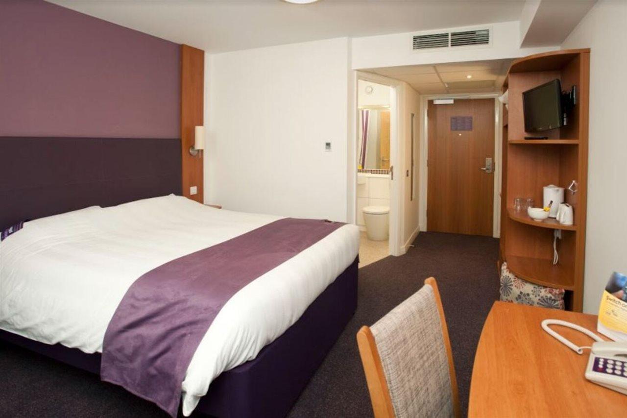 Premier Inn Derry / Londonderry Bagian luar foto