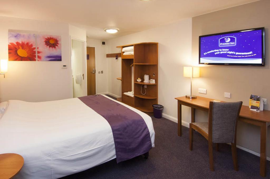 Premier Inn Derry / Londonderry Bagian luar foto